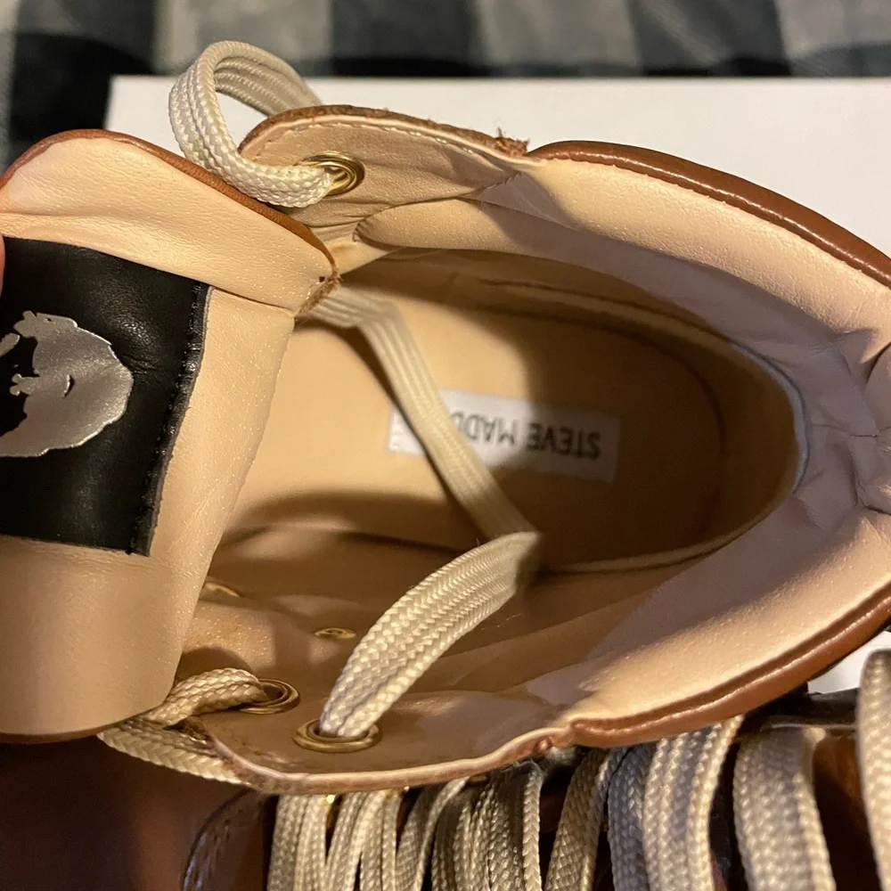 Steve Madden Boots - Picture 6 of 9